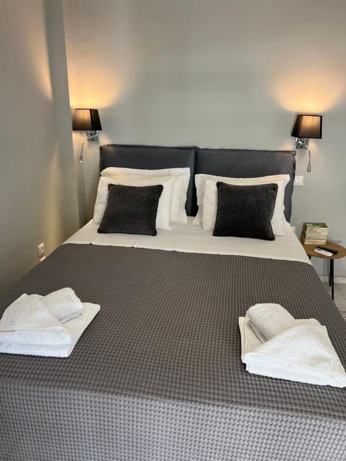 شقة Living Near Acropolis By Sylvia Staikou At Nikis Str أثينا المظهر الخارجي الصورة