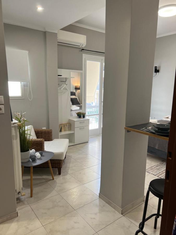 شقة Living Near Acropolis By Sylvia Staikou At Nikis Str أثينا المظهر الخارجي الصورة